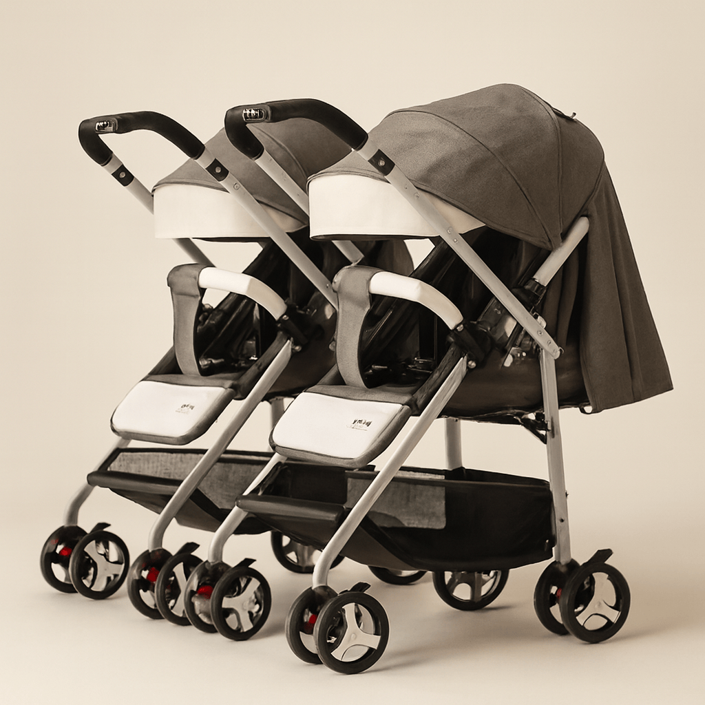 Poussette double compacte – conçue pour les familles avec deux enfants, cette poussette offre confort, sécurité et praticité au quotidien. Grâce à ses assises indépendantes, elle s’adapte aux besoins de chaque enfant, dès la naissance jusqu’à 4 ans.  Confort et sécurité pour vos enfants Chaque siège est équipé d’un canopy protecteur et d’un harnais de sécurité. Les assises réglables permettent une position assise ou allongée, idéale pour les siestes ou les moments de découverte. La structure robuste assure 